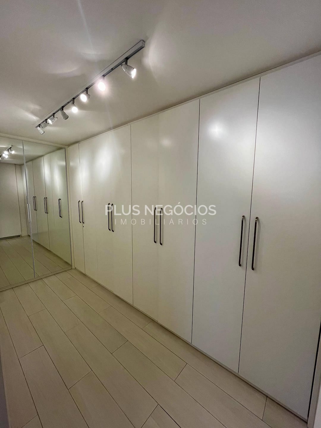 Apartamento para alugar com 4 quartos, 340m² - Foto 50