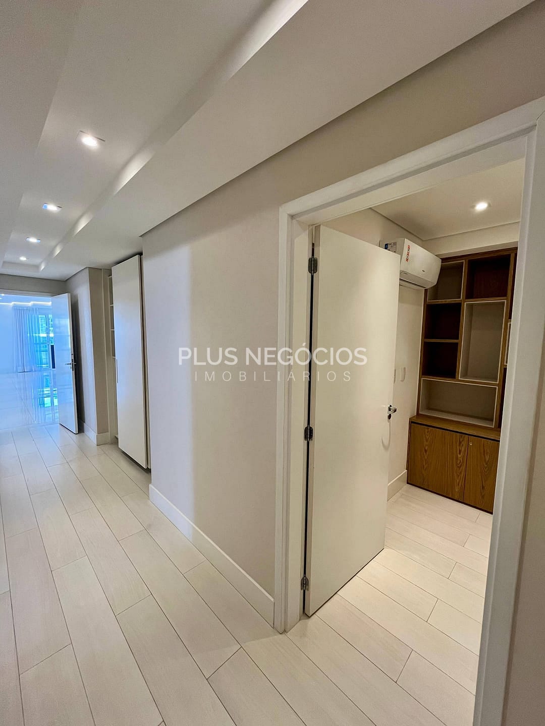 Apartamento para alugar com 4 quartos, 340m² - Foto 19