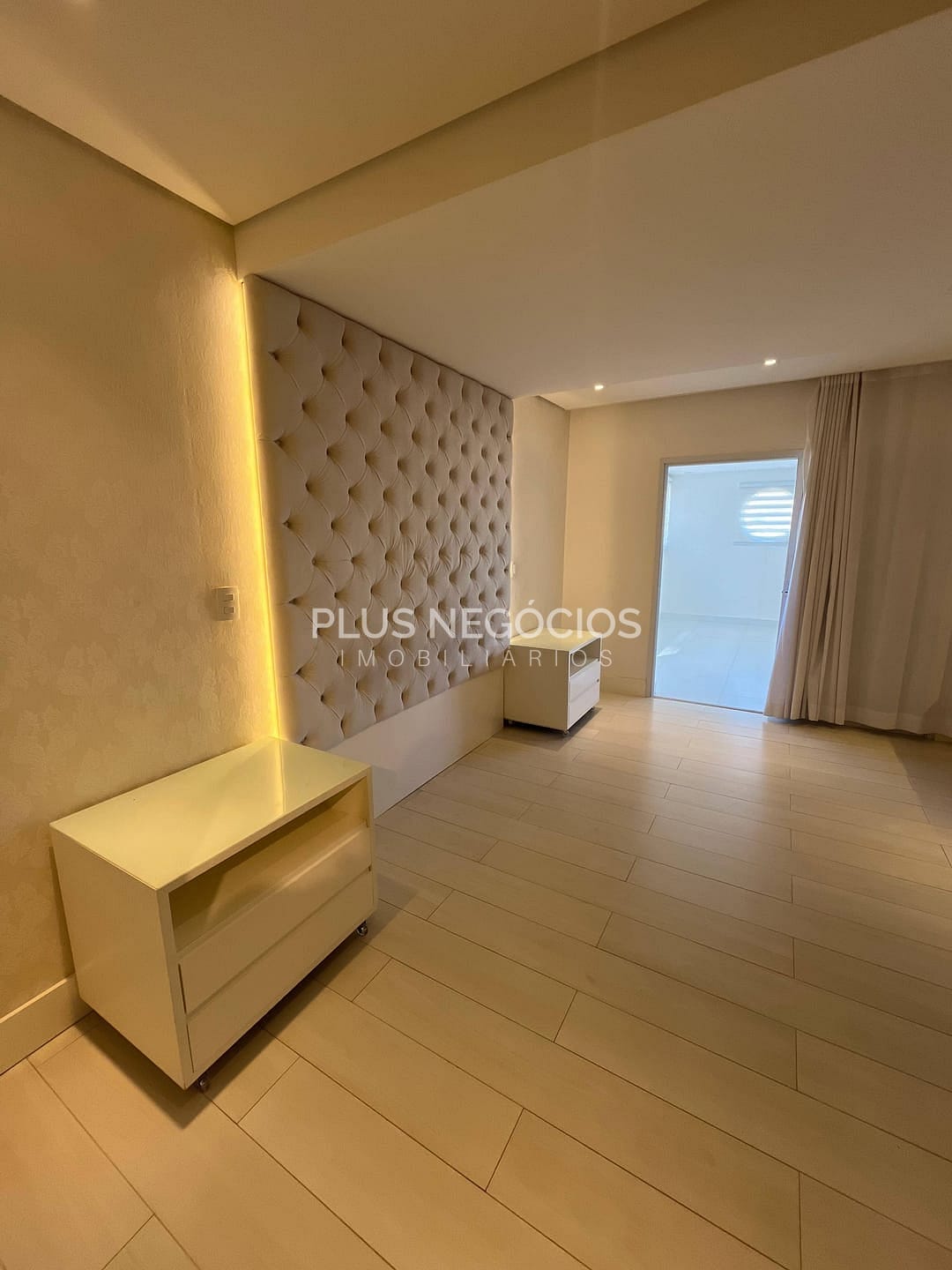 Apartamento para alugar com 4 quartos, 340m² - Foto 17