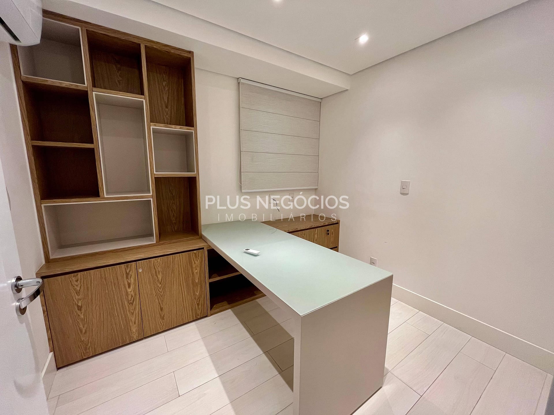 Apartamento para alugar com 4 quartos, 340m² - Foto 27