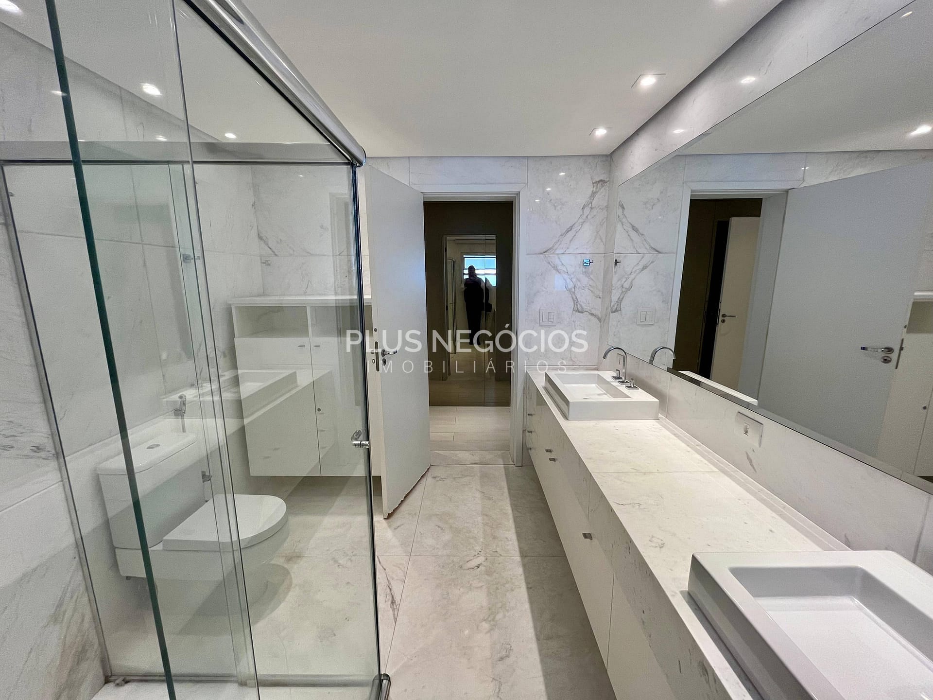 Apartamento para alugar com 4 quartos, 340m² - Foto 25