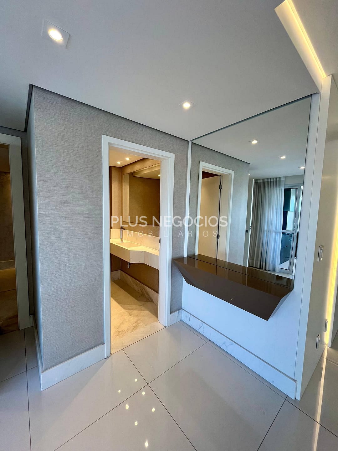 Apartamento para alugar com 4 quartos, 340m² - Foto 64