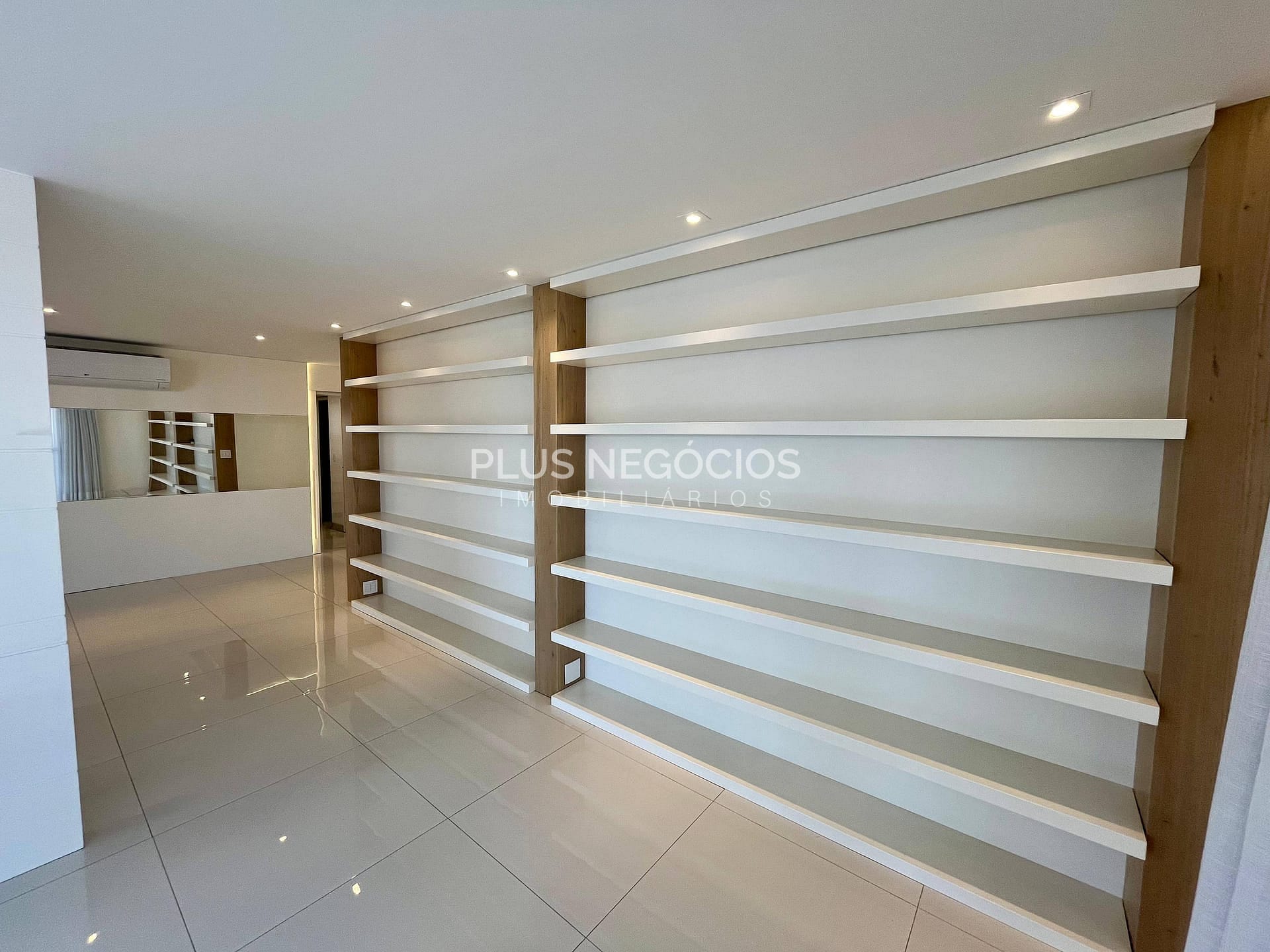 Apartamento para alugar com 4 quartos, 340m² - Foto 36