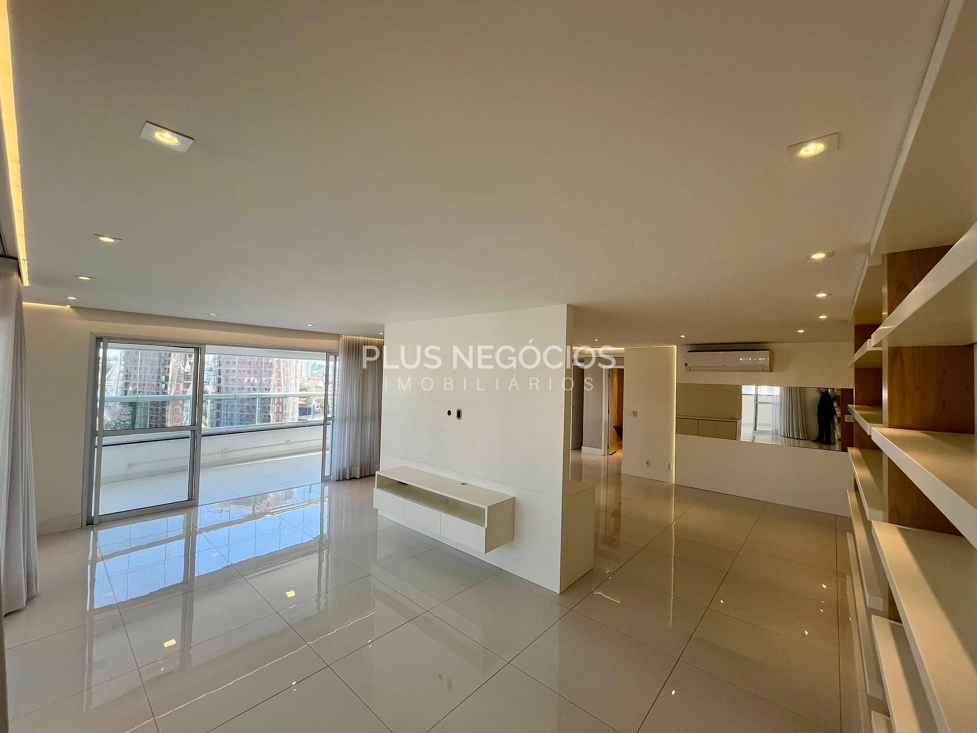 Apartamento para alugar com 4 quartos, 340m² - Foto 69