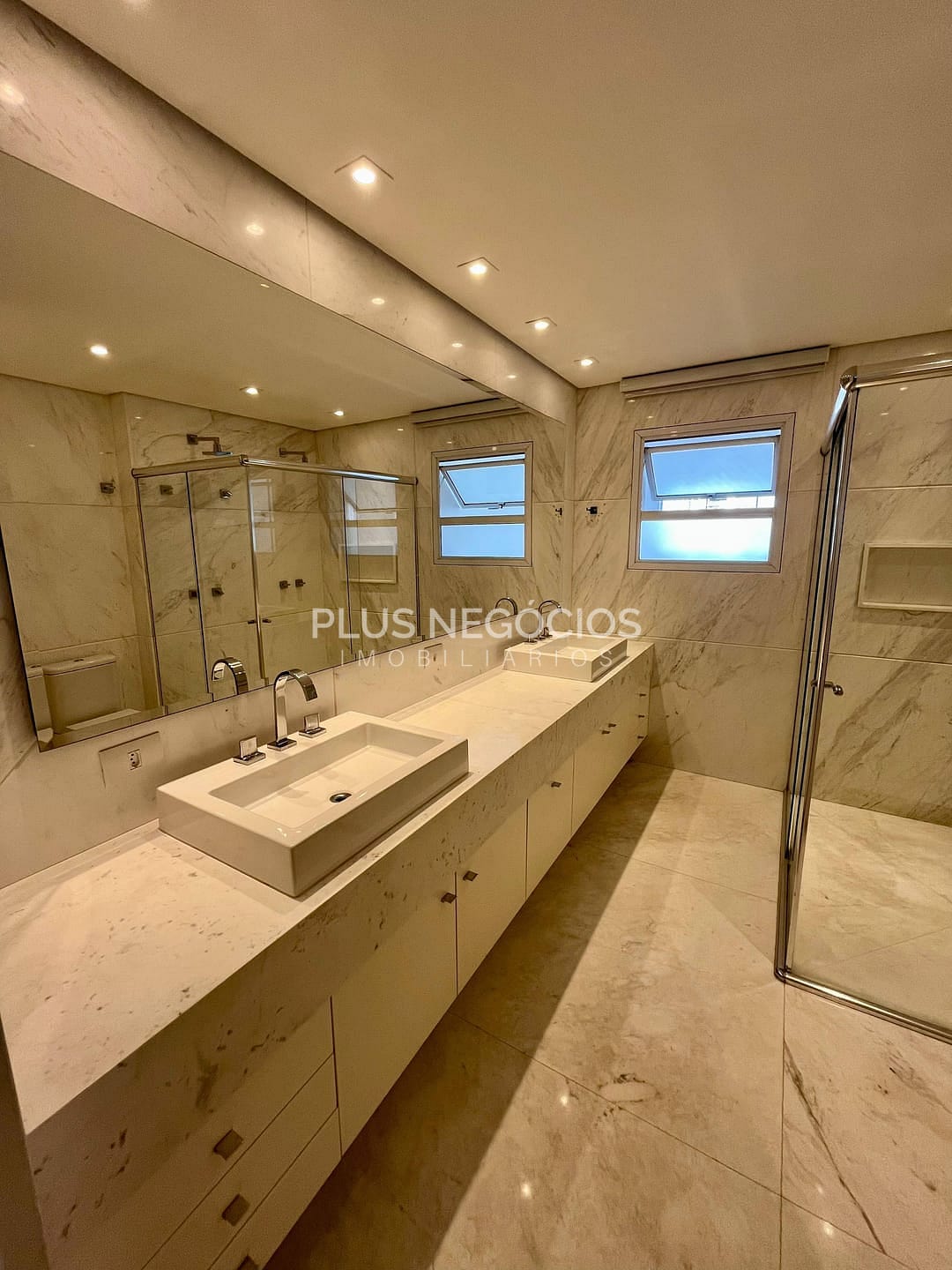 Apartamento para alugar com 4 quartos, 340m² - Foto 23