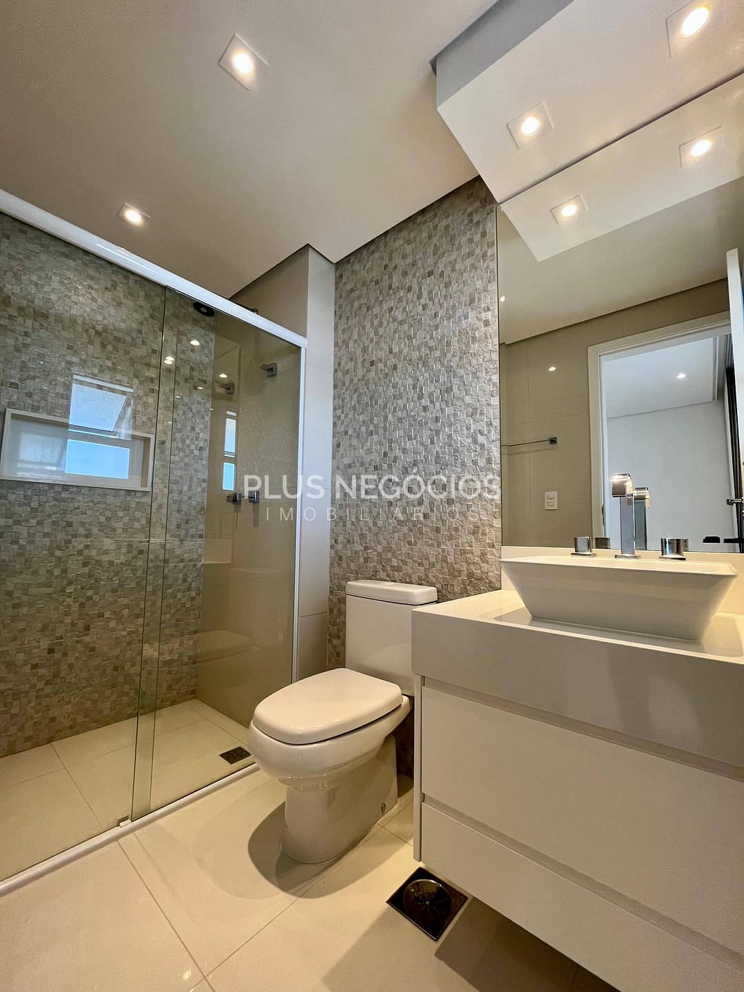 Apartamento para alugar com 4 quartos, 340m² - Foto 41
