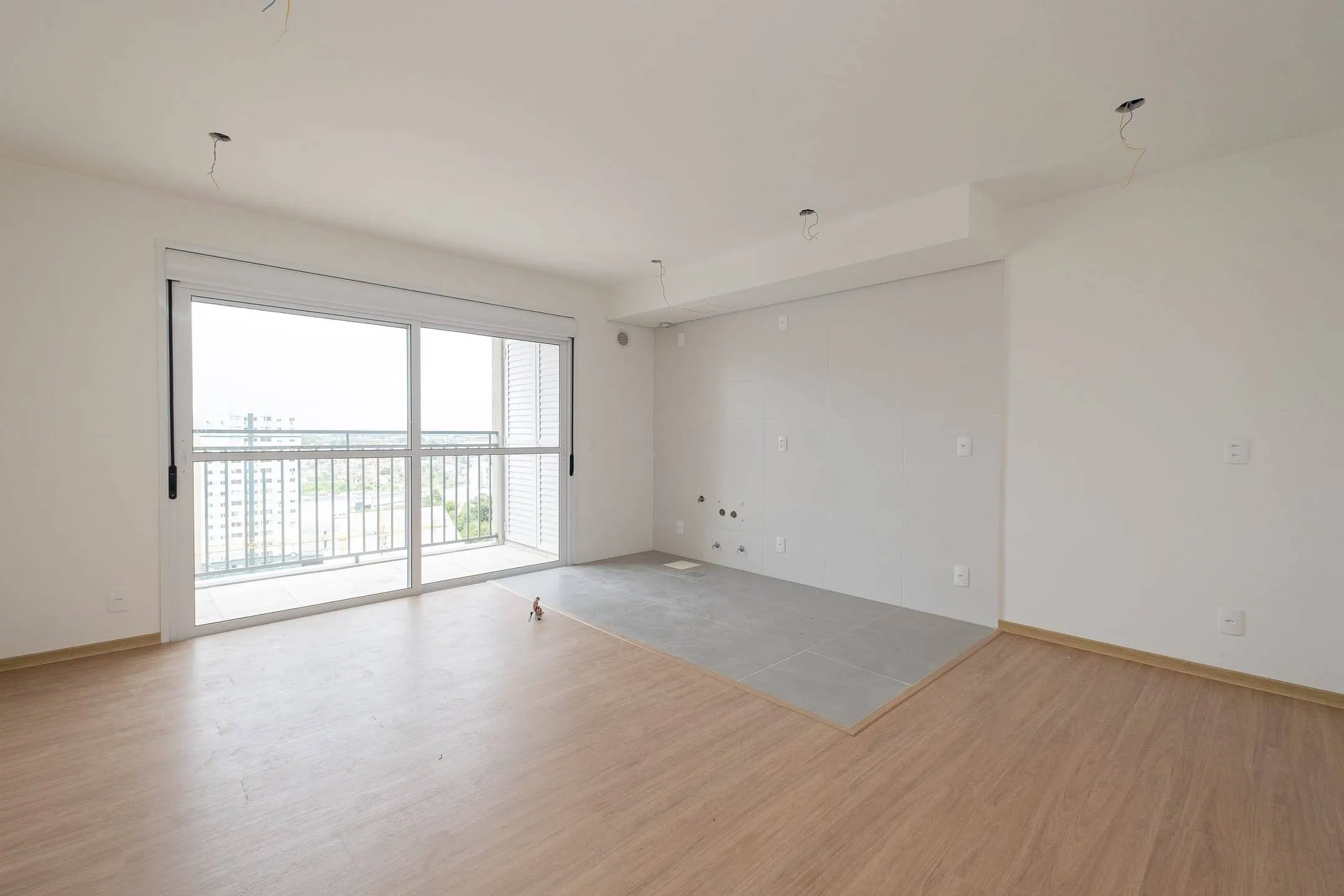 Apartamento em andar alto com 2 Quartos, Suíte e Churrasqueira no Smart Urban Club – Areal, Pelotas/RS