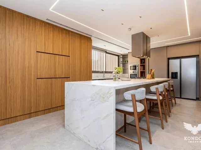 Apartamento 4 quartos e 5 banheiros, à venda, no bairro Bigorrilho em Curitiba