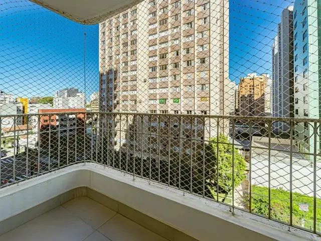 Apartamento 2 quartos e 1 banheiro, para alugar, no bairro Bigorrilho em Curitiba