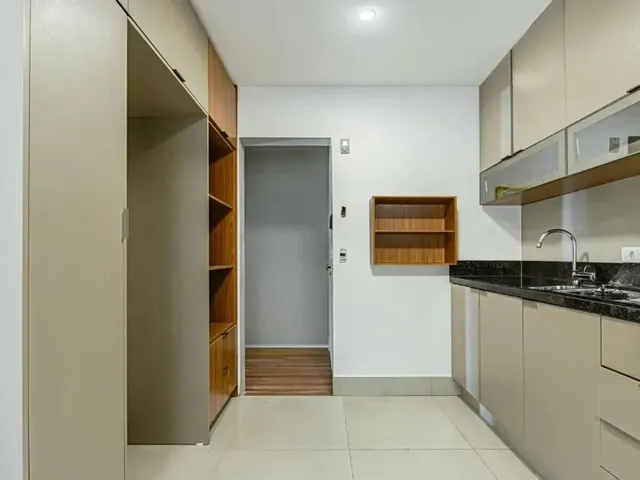 Apartamento 2 quartos e 1 banheiro, para alugar, no bairro Bigorrilho em Curitiba