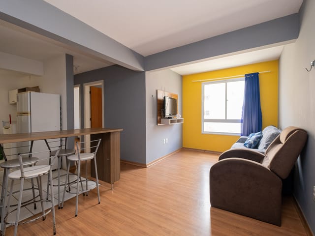 Apartamento com 65m² 2 quartos e 1 banheiro, para alugar, no bairro Centro em Pelotas