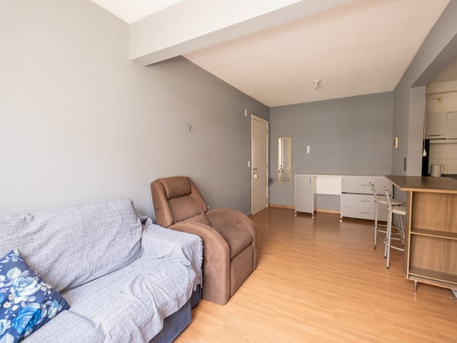 Apartamento com 65m² 2 quartos e 1 banheiro, para alugar, no bairro Centro em Pelotas