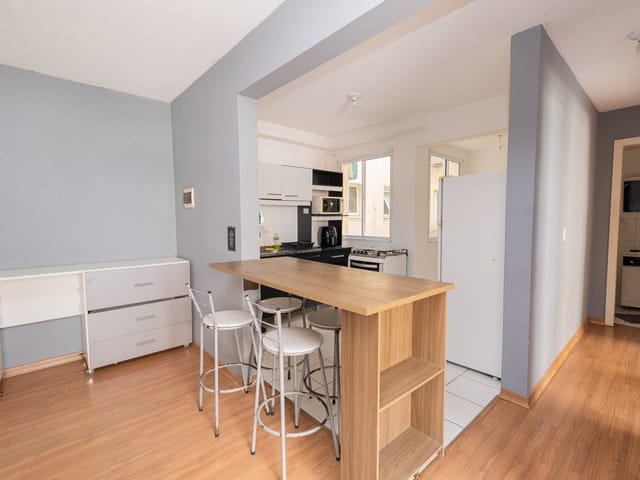 Apartamento com 65m² 2 quartos e 1 banheiro, para alugar, no bairro Centro em Pelotas
