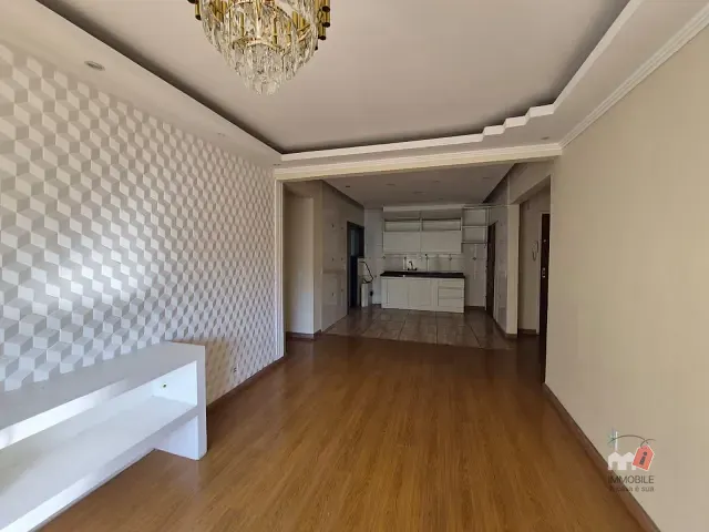 Apartamento 2 quartos e 2 banheiros, para alugar, no bairro Centro em Petrópolis