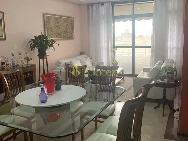 Apartamento com 516m² 2 quartos e 3 banheiros, à venda, no bairro Centro em Pindamonhangaba