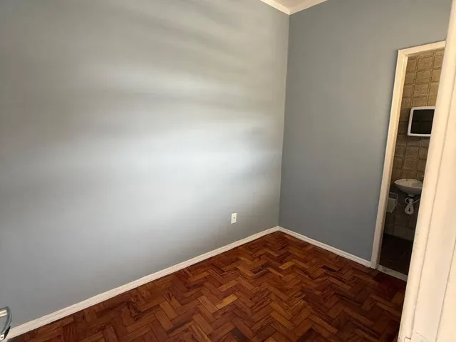 Apartamento 1 quarto e 1 banheiro, à venda, no bairro Castelanea em Petrópolis