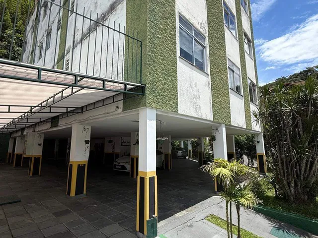 Apartamento 1 quarto e 1 banheiro, à venda, no bairro Castelanea em Petrópolis