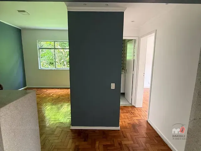 Apartamento 1 quarto e 1 banheiro, à venda, no bairro Castelanea em Petrópolis