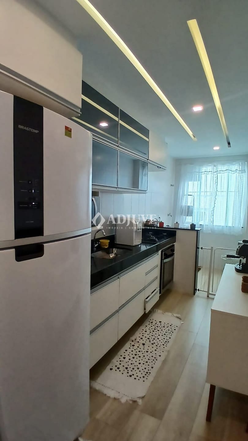 Apartamento à venda com 2 quartos, 78m² - Foto 4