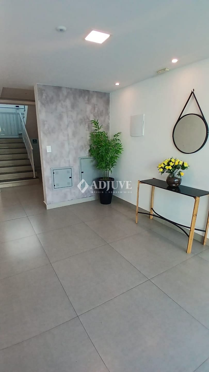 Apartamento à venda com 2 quartos, 78m² - Foto 3