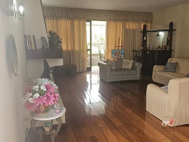 Apartamento 3 quartos e 2 banheiros, para alugar, no bairro Centro em Petrópolis