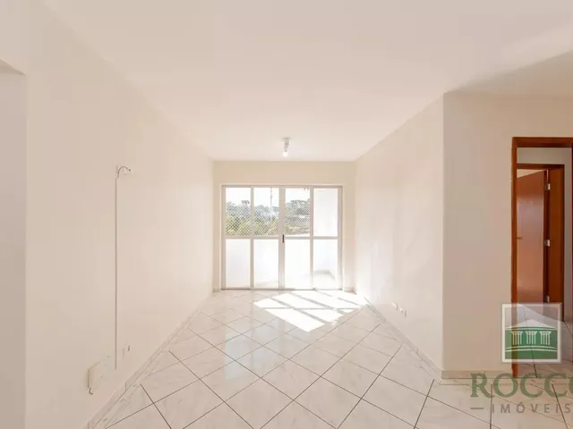 Apartamento 3 quartos e 2 banheiros, para alugar, no bairro Bacacheri em Curitiba