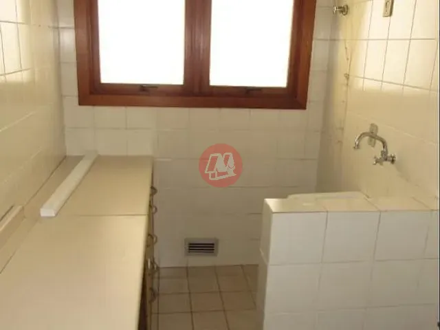 Apartamento com 80m² 2 quartos e 1 banheiro, à venda, no bairro Petrópolis em Porto Alegre