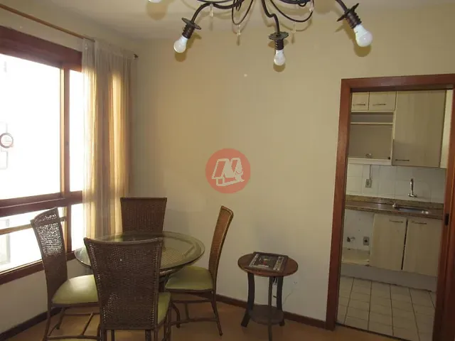 Apartamento com 80m² 2 quartos e 1 banheiro, à venda, no bairro Petrópolis em Porto Alegre