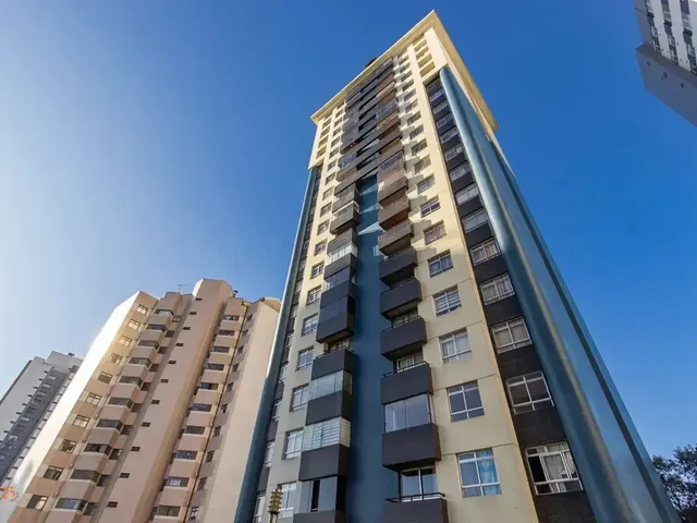 Apartamento 2 quartos e 2 banheiros, à venda, no bairro Cristo Rei em Curitiba
