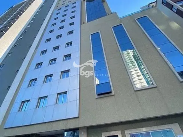 Apartamento com 330m² 3 quartos e 2 banheiros, à venda, no bairro Centro em Balneário Camboriú