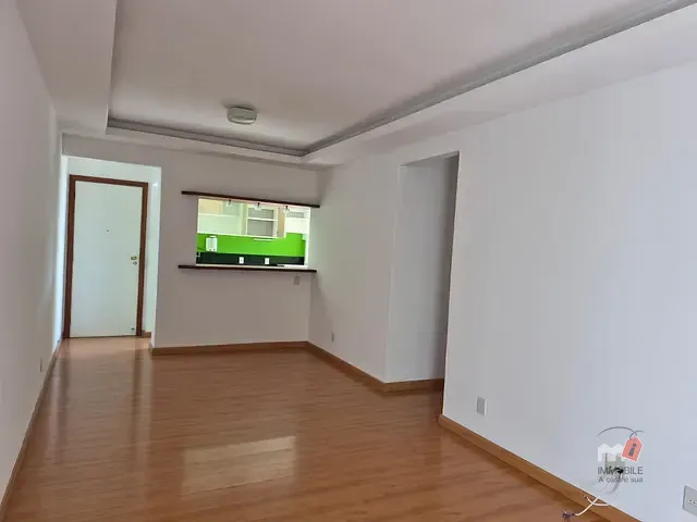 Apartamento 2 quartos e 3 banheiros, à venda ou para alugar, no bairro Coronel Veiga em Petrópolis
