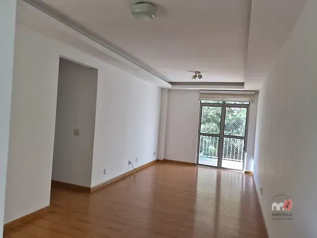 Apartamento 2 quartos e 3 banheiros, à venda ou para alugar, no bairro Coronel Veiga em Petrópolis
