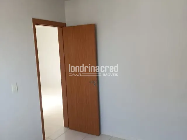 Apartamento 2 quartos e 1 banheiro, à venda, no bairro Lagoa Dourada em Londrina