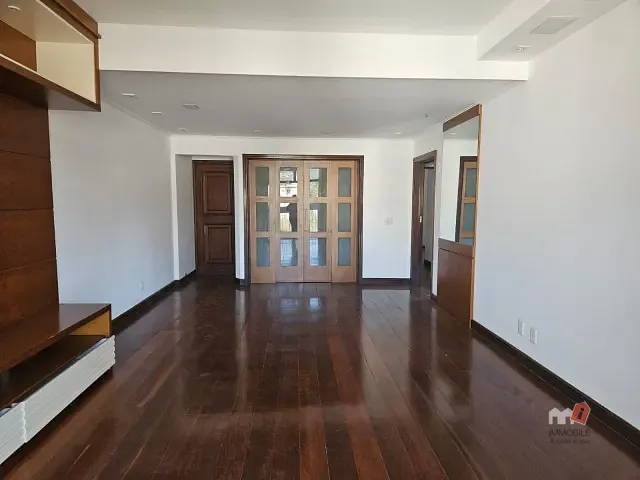 Apartamento 3 quartos e 2 banheiros, à venda, no bairro Centro em Petrópolis