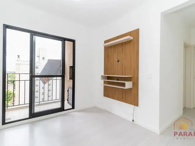 Apartamento 2 quartos e 1 banheiro, para alugar, no bairro Novo Mundo em Curitiba