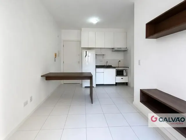 Apartamento 1 quarto e 1 banheiro, para alugar, no bairro Centro em Curitiba