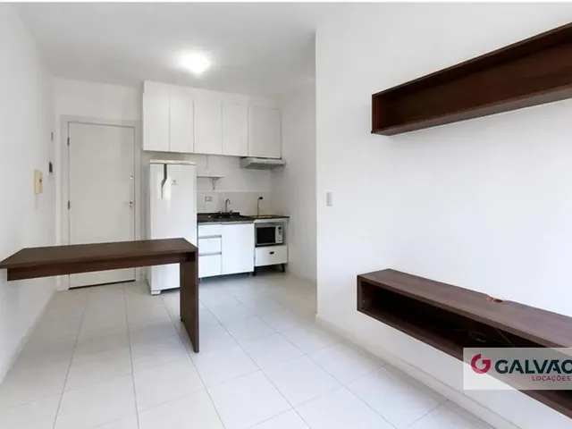 Apartamento 1 quarto e 1 banheiro, para alugar, no bairro Centro em Curitiba