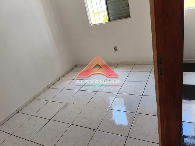 Apartamento 2 quartos e 1 banheiro, para alugar, no bairro Vila Industrial em São José dos Campos