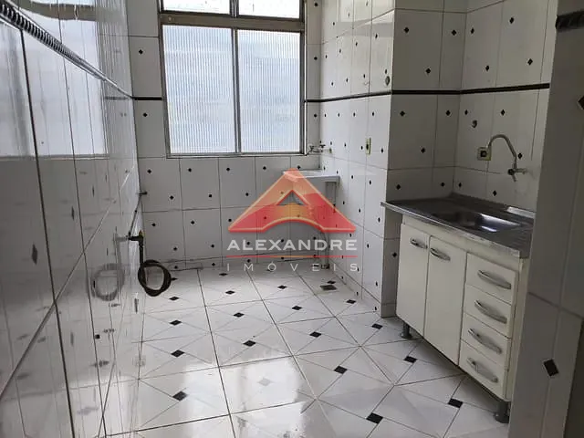 Apartamento 2 quartos e 1 banheiro, para alugar, no bairro Vila Industrial em São José dos Campos