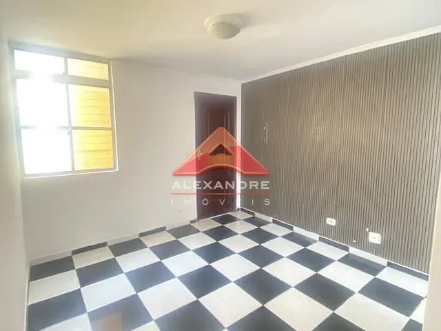 Apartamento 2 quartos e 1 banheiro, para alugar, no bairro Vila Industrial em São José dos Campos