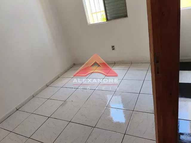 Apartamento 2 quartos e 1 banheiro, para alugar, no bairro Vila Industrial em São José dos Campos