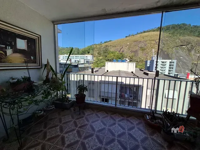 Apartamento 2 quartos e 4 banheiros, à venda, no bairro Coronel Veiga em Petrópolis
