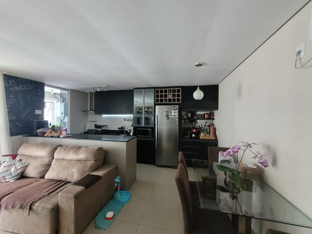 Apartamento 2 quartos e 2 banheiros, à venda, no bairro Três Vendas em Pelotas