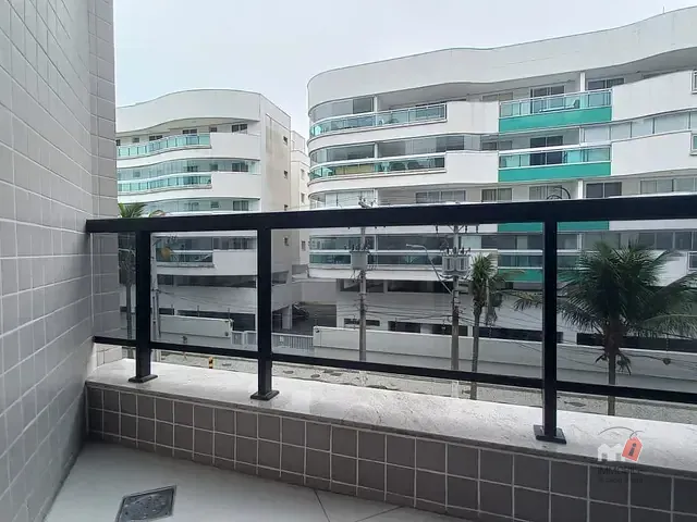 Apartamento 4 quartos e 2 banheiros, à venda ou para alugar, no bairro Algodoal em Cabo Frio