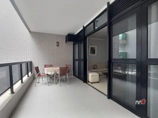 Apartamento 4 quartos e 2 banheiros, à venda ou para alugar, no bairro Algodoal em Cabo Frio