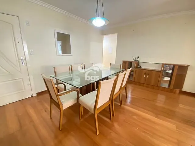 Apartamento com 186m² 3 quartos e 2 banheiros, à venda, no bairro Centro em Balneário Camboriú