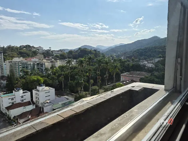 Apartamento 3 quartos e 3 banheiros, para alugar, no bairro Centro em Petrópolis