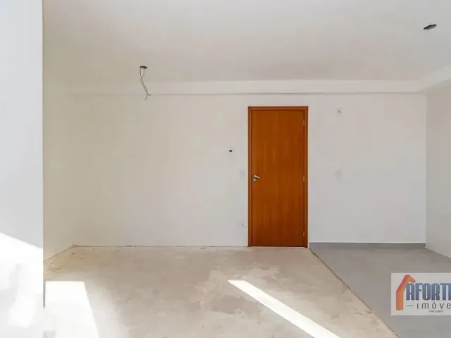Apartamento 2 quartos e 1 banheiro, à venda, no bairro Atuba em Curitiba