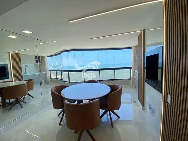 Apartamento com 260m² 4 quartos e 3 banheiros, à venda, no bairro Centro em Balneário Camboriú