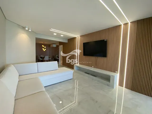 Apartamento com 260m² 4 quartos e 3 banheiros, à venda, no bairro Centro em Balneário Camboriú